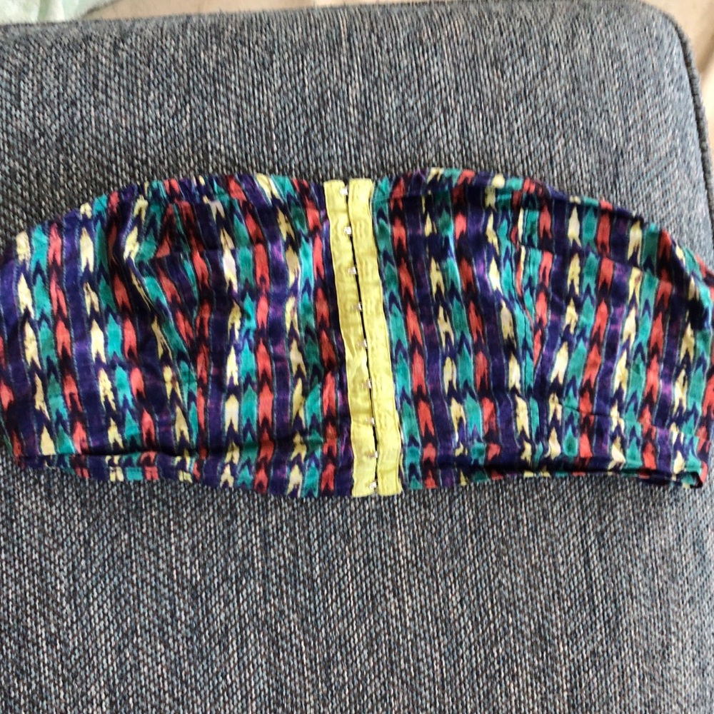 Cute garter style top